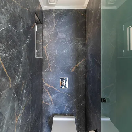 Mellamare Luxury Athánion